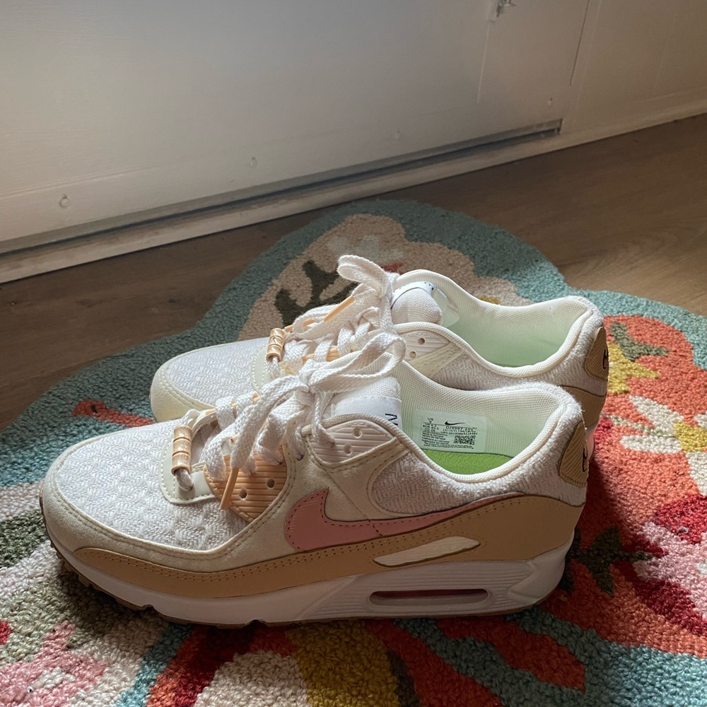 nike sneakers women size 9